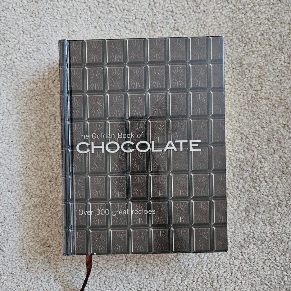 The Golden Book‎ of Chocolate by Carla Bardi, Claire Pietersen - Hardcover